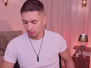 Stream thumbnail aaron_belle