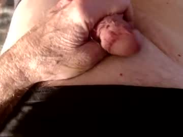 Stream thumbnail acockpuller