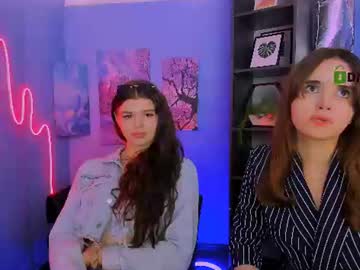 Stream thumbnail adri_sky
