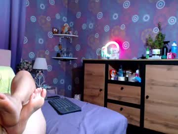 Stream thumbnail alicewetsquirt