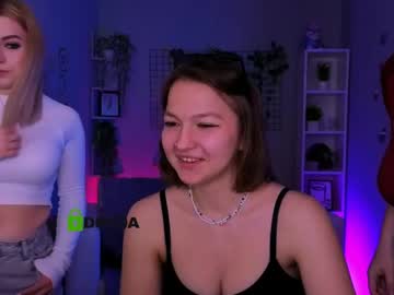 Stream thumbnail amalialowell