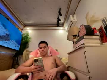 Stream thumbnail andrei_kiing