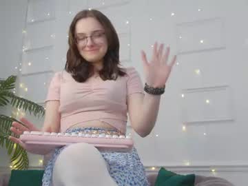Stream thumbnail angela_niko