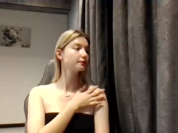 Stream thumbnail arianabloom