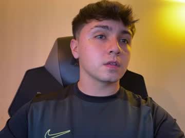 Stream thumbnail aron__cooper