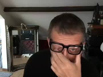 Stream thumbnail artisterotic