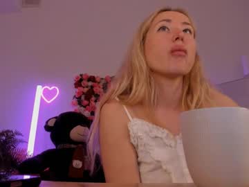 Stream thumbnail astramonroe