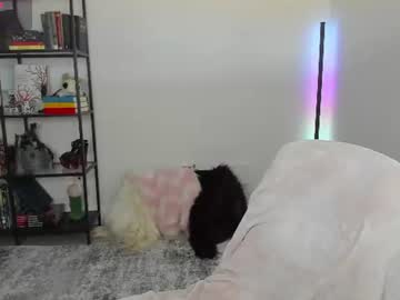Stream thumbnail astridluxe