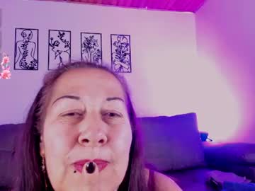 Stream thumbnail aura_qs