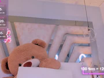 Stream thumbnail auroraflowers