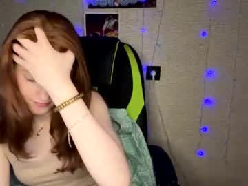 Stream thumbnail auroraviolet_