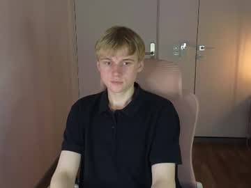Stream thumbnail avenrey