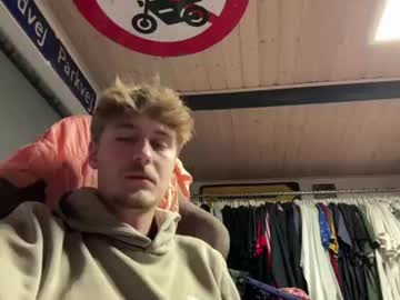 Stream thumbnail awlstarcute