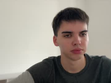 Stream thumbnail axelraine_