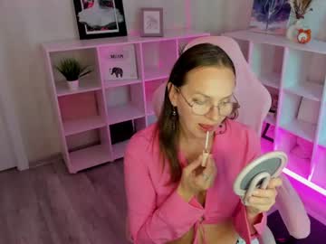 Stream thumbnail bella_sw0n