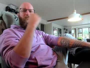 Stream thumbnail bigredbeardo