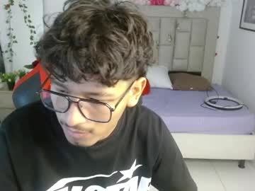 Stream thumbnail blackfox_desire