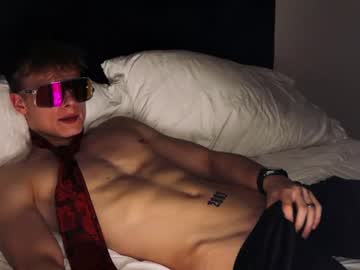 Stream thumbnail blondandbankrupt