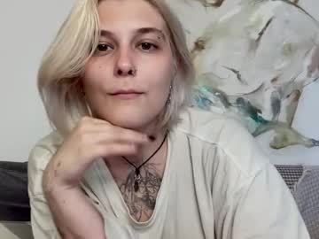 Stream thumbnail bloom_ella