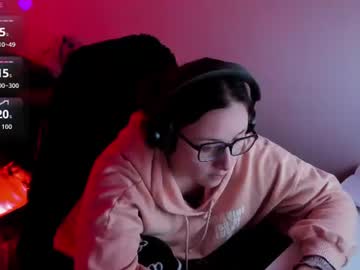 Stream thumbnail bonnie_moon_
