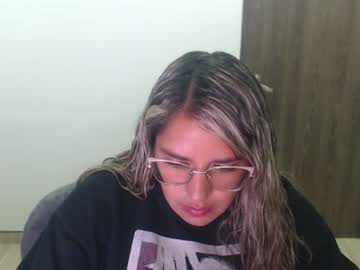 Stream thumbnail camivilla393140