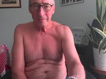 Stream thumbnail caressluving