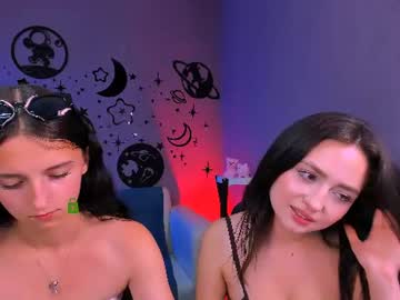 Stream thumbnail caroline_honeyy