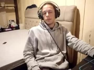 Stream thumbnail carv4lholpz
