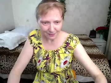 Stream thumbnail cheerful_madam1