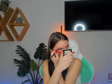 Stream thumbnail cherry__kiss