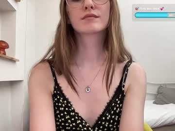 Stream thumbnail classyandgirly