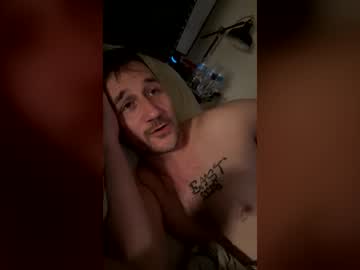 Stream thumbnail coupleandplay