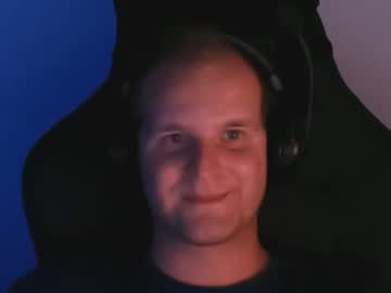 Stream thumbnail croissant911