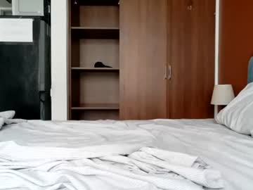 Stream thumbnail cubesround