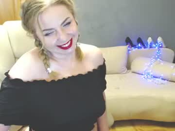 Stream thumbnail cute_phoenix