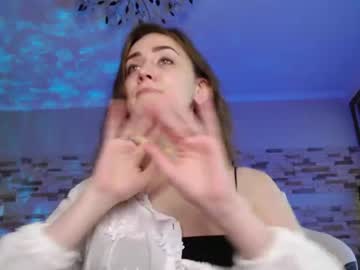 Stream thumbnail dalia_peach