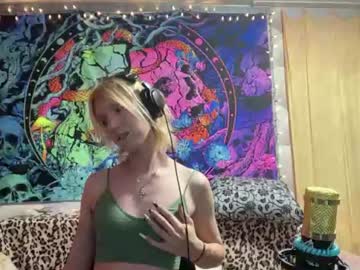 Stream thumbnail danitavranich