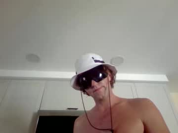 Stream thumbnail dcuccinato
