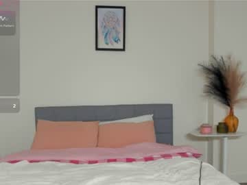 Stream thumbnail dreamyhousewife1