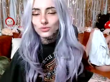 Stream thumbnail egirl2001