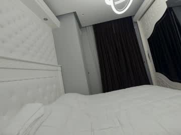 Stream thumbnail ehotlovea
