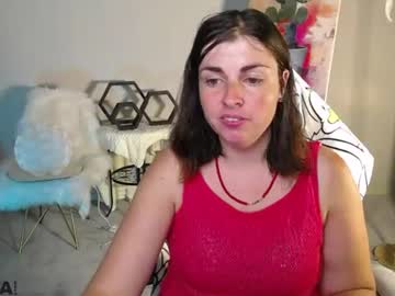 Stream thumbnail elara_starfall