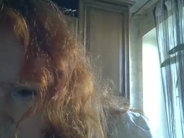 Stream thumbnail ella_redhead