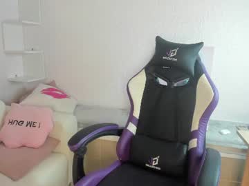 Stream thumbnail ella_starrr_