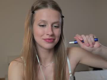 Stream thumbnail ella_twinkle
