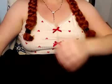 Stream thumbnail elly_petite