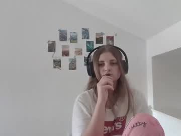 Stream thumbnail emberfrosth