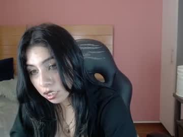 Stream thumbnail emi_kiss_xx