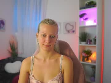 Stream thumbnail emilyswannn