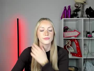 Stream thumbnail evelynblond
